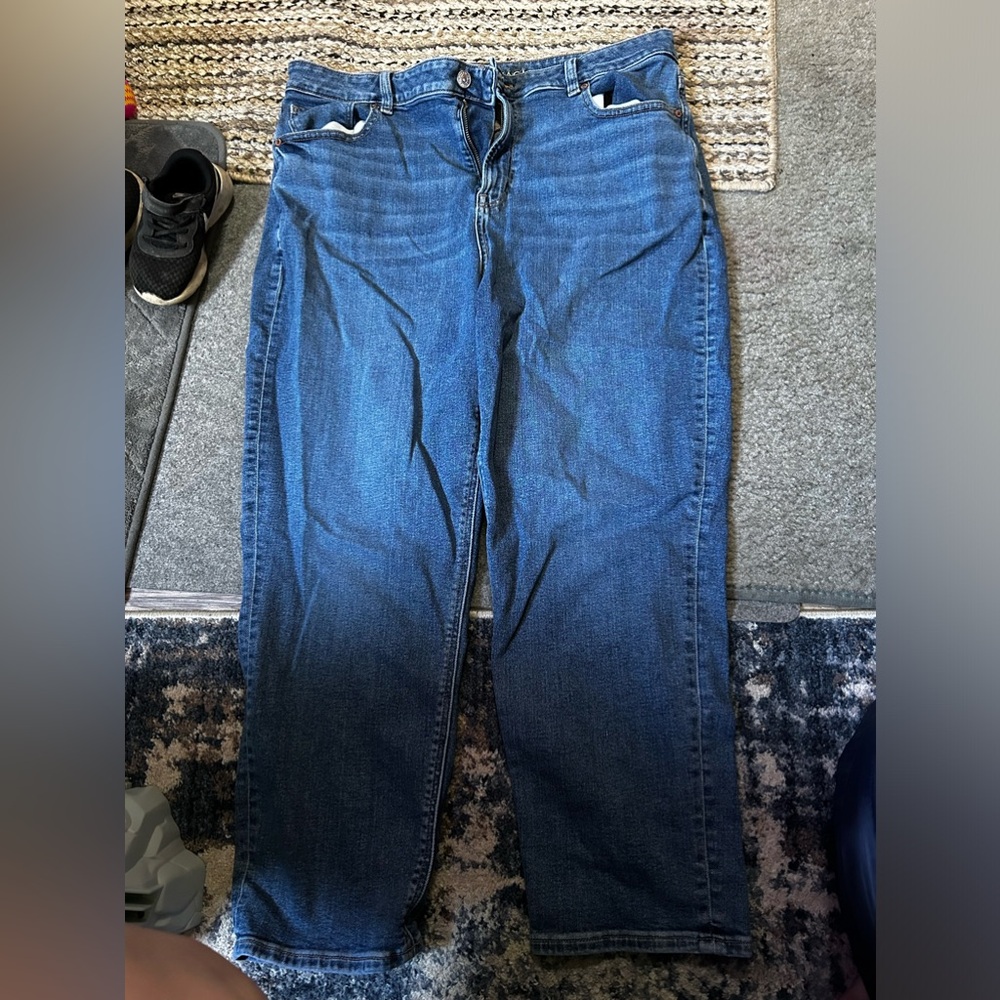 American Eagle Mom Jeans